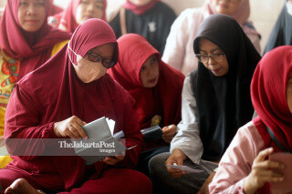 Bank Jago Increases Financial Literacy of Islamic Students and Mothers