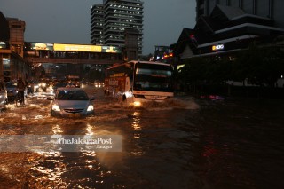 File: Banjir di Thamrin