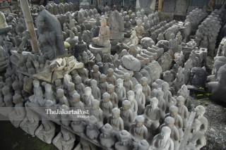 Patung-Patung Budha di Kampus Institut Seni Indonesia (ISI) Yogyakarta