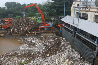 Sampah Sungai Ciliwung