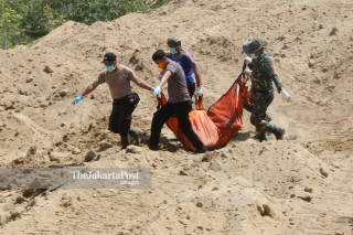 Pemakaman korban gempa dan tsunami di Tempat Pemakaman Umum Paboya Indah Palu Sulawesi Tengah
