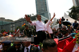 FILE: Jokowi parade 2014