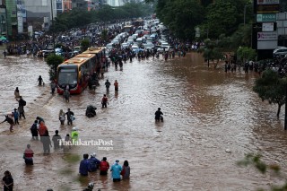 File: Banjir di Sudirman
