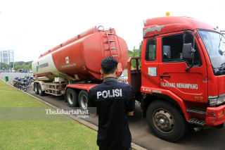 Pertamina tank trucks was hijacked