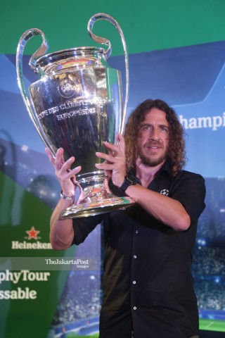 Carles Puyol UEFA Champions League Trophy Tour