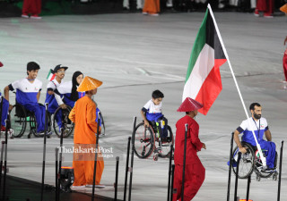 -Defile Atlet Kuwait dalam Upacara Pembukaan Asian Para Games 2018