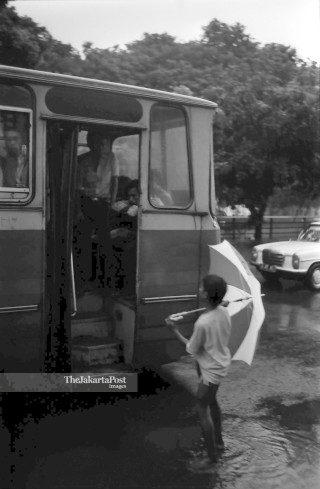 FILE : Ojek Payung (1984)