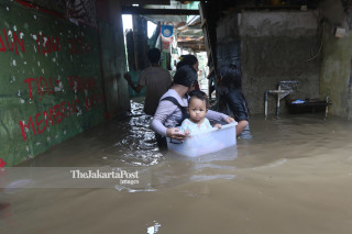 Mengungsi Banjir Ibukota