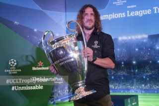 Carles Puyol UEFA Champions League Trophy Tour