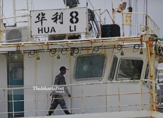 File: Kapal Penangkap Ikan Illegal