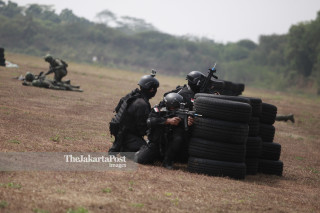TNI AU: Simulasi Peyergapan Oleh Paskhas