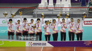 -Celebrasi tim Bola Voli Duduk Putri China di Asian Paragames 2018 Tenis Indor Senayan Jakarta