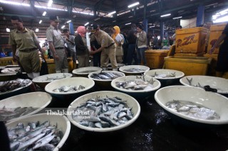 File; Inpeksi Mendadak di Pasar Muara Angke