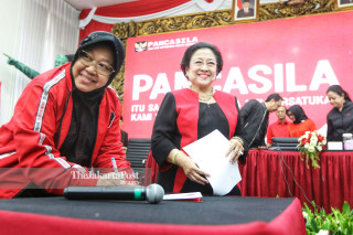 Megawati Lantik Risma