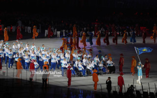 Defile Atlet Kazakhstan  pembukaan Asian Para Games 2018