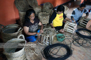 water hyacinth craftsmen