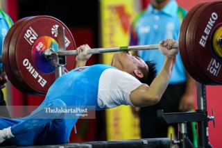 -Atlet Angkat Besi Putra 49kg asal Laos Laophakdee Pia