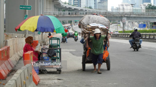 Jakarta’s streets stand deserted during COVID-19 emergency