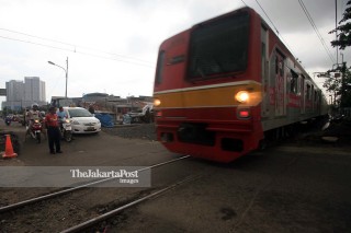 File: Commuterline Bogor - Angke