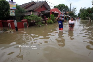 File: Banjir Di Ciledug Raya
