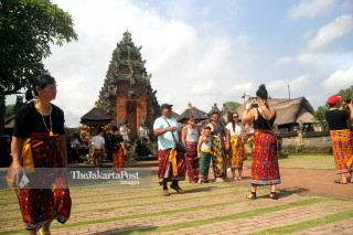 Wisatawan Bali Pura Puseh Gianyar