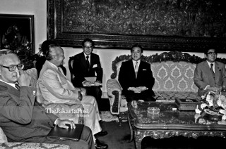 File: Japan Prime Minister Yasuhiro Nakasone Visiting (1983)