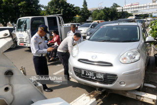 illegal parking raid