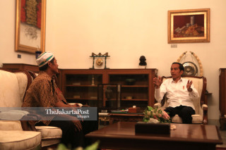 Jokowi meets victims of clashes