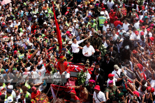 FILE; Jokowi parade 2014