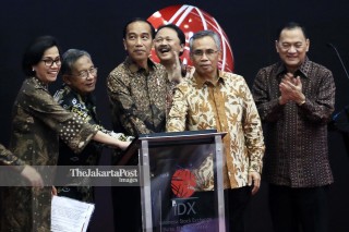 File: Presiden Joko Widodo di Penutupan Bursa Efek Indonesia