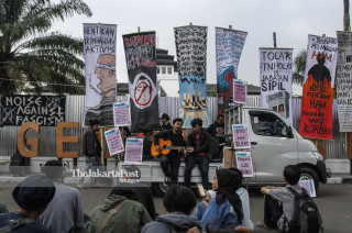 Demo Front Mahasiswa Tanpa Almamter di Bandung