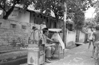 FILE : Penjual Sate Kambing (1984)