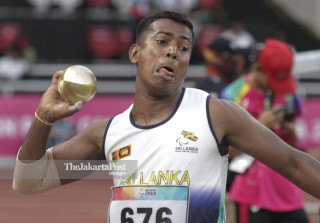 Atlet Sri Lanka Kariyawasam Weragoda Loku turun pada nomor tolak peluru F42,F61/63