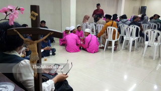 Solidarity - memperingati tragedi peledakan gereja di Surabaya