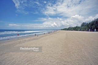 File: Pantai Kuta Bali