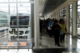File: Kereta Bandara Soekarno Hatta