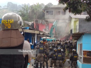 Pembongkaran Rumah tanpa IMB dan Hotel Jam-Jaman di Bogor