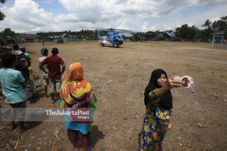 bantuan korban gempa di Lapangan Wani Donggala Sulawesi Tengah