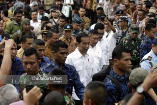 File: Presiden Mengunjungi Korban Gempa Aceh
