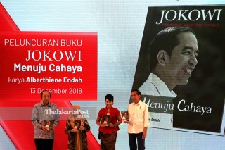 Jokowi Menuju Cahaya book launch