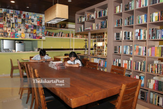 File:The Reading Room