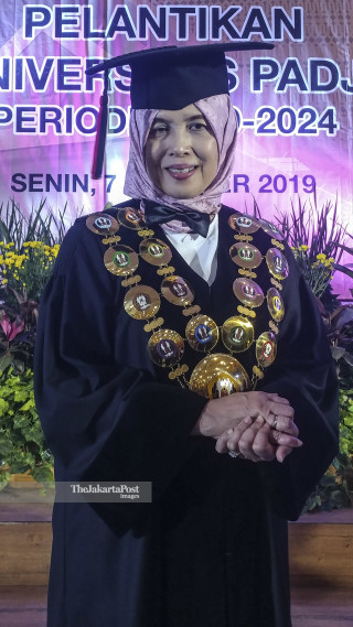 Prof. Dr. Rina Indiastuti, M.SIE.