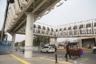 Pembangunan skybridge LRT Rawamangun