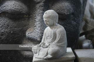 Patung-Patung Budha di Kampus Institut Seni Indonesia (ISI) Yogyakarta