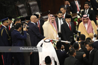 File: Saudi Arabia's king visit to Indonesia