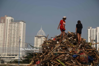 Environment: Garbage from West Flood Canal_Jakarta