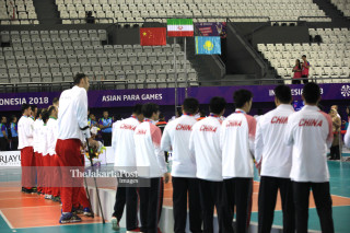 -Ceremony penyerahan medali voli duduk putra Asian Paragames 2018