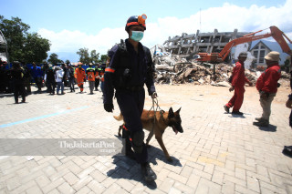 Evakuasi korbandi Hotel Roa Roa Palu Sulawesi Tengah