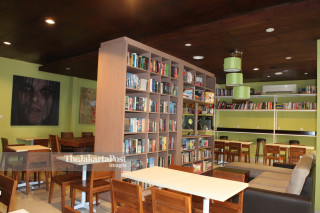 File: The Reading Room