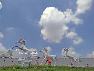 Patung Kuda di Ciracas